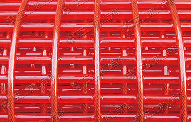 篩分設(shè)備選用聚氨酯篩網(wǎng)，高耐磨、壽命長