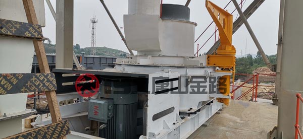 錘破、對(duì)輥破、立軸沖擊破三種制砂設(shè)備優(yōu)劣對(duì)比