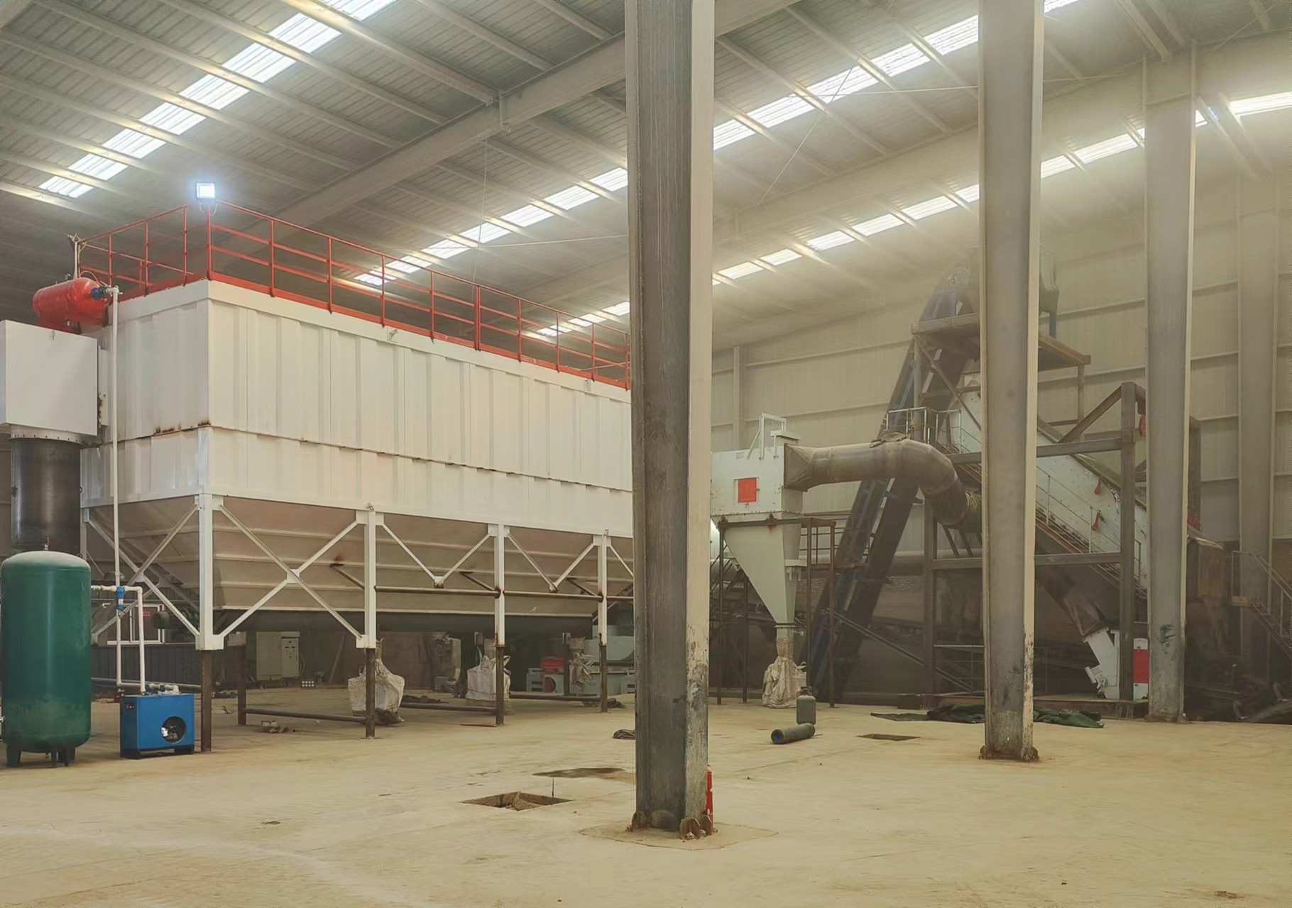 與平面制砂相比，干法制砂樓有哪些優(yōu)勢？